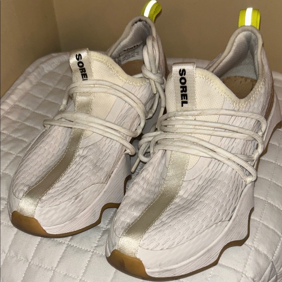 Sorel Kinetic Impact ll White and Tan Women's Sneakers - Picture 3 of 7